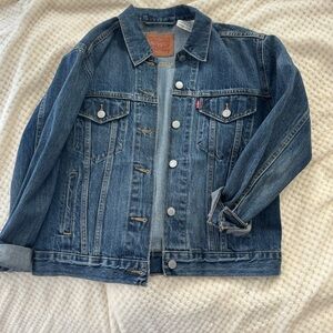 Women’s Levi’s Trucker Jean jacket